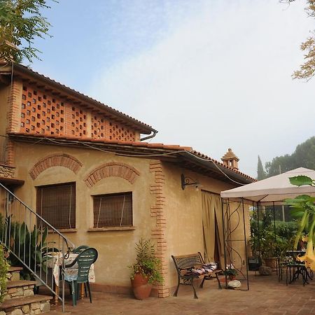 La Capanna Di Sovestro Hotel San Gimignano Bagian luar foto